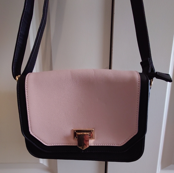 Pink & Black Purse - Picture 2 of 5